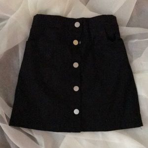 Shein mini skirt size 8, perfect condition.